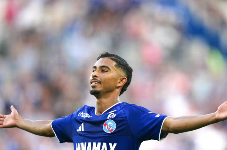 Moroccan international Yassine Gessime has earned plaudits from Strasbourg coach Hugo Oliveira for his technical qualities, energy, and natural style of play as he continues to build his place in the French side.