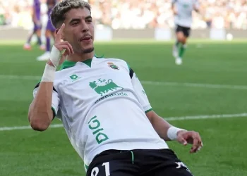A Premier League club has reportedly sent a scout to monitor Moroccan forward Yasser Zabiri’s performances with Racing Santander, as his impressive start to the season in Spain continues to attract attention.